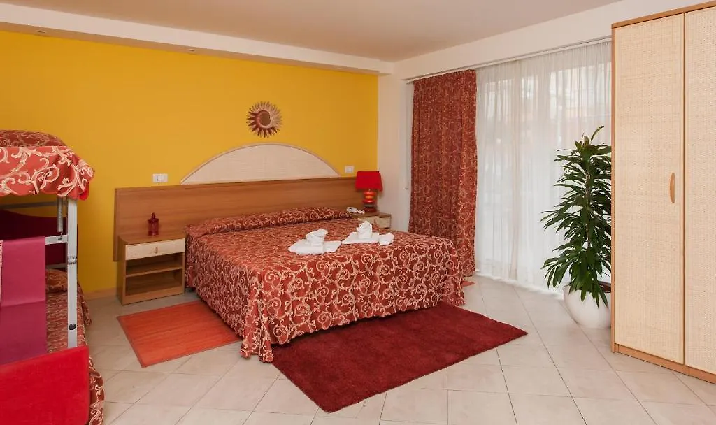 Hotel Bahama Rimini 3*,